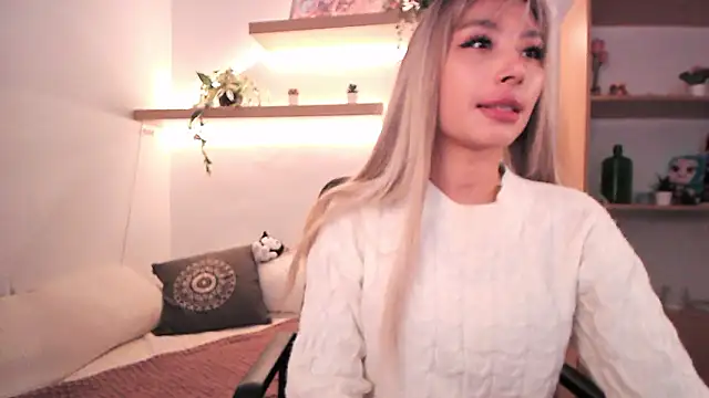 SabrinaSpell  online show from March 28, 5:01 pm