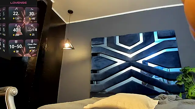 bruno cavalli online show from February 12, 8:18 pm