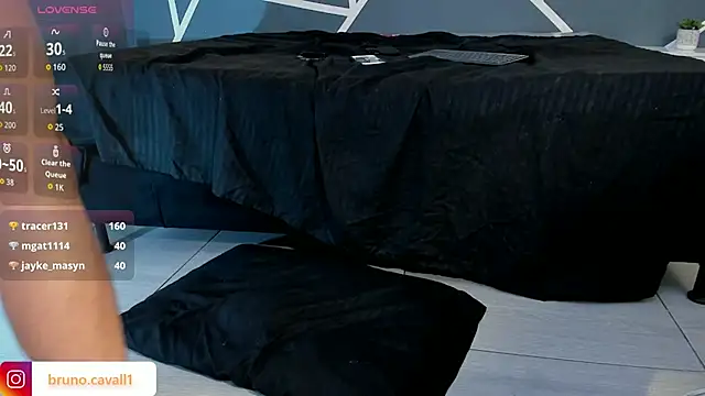 bruno cavalli online show from April 19, 8:02 am