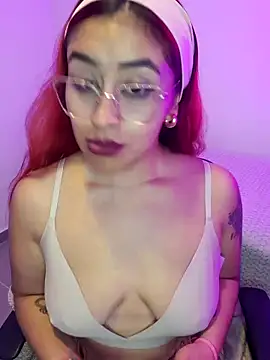 Snapshot of AnonymousGirl chatting on October 12, 11:37 pm AnonymousGirl online show from October 12, 11:37 pm