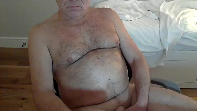 Snapshot of Eynoos_ chatting on November 22, 7:57 pm Eynoos online show from November 22, 7:57 pm