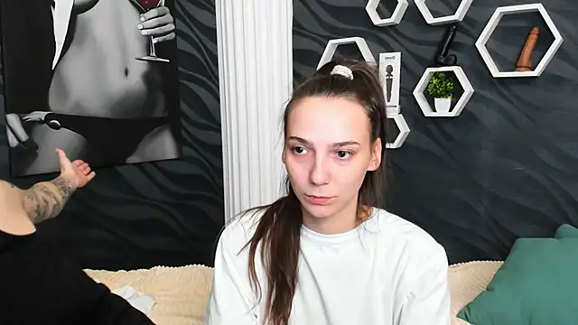 annabishop online show from February 5, 6:02 am