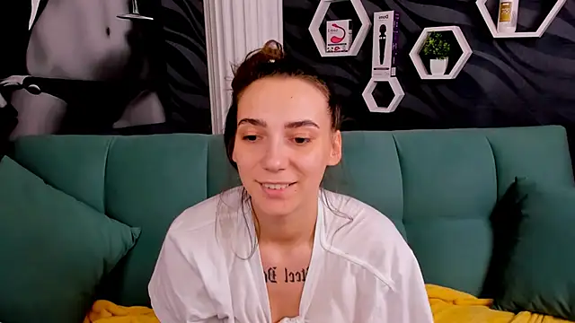 annabishop online show from February 14, 6:12 am