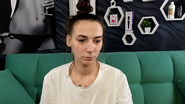 annabishop online show from February 18, 3:21 am