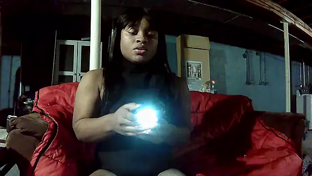 Snapshot of goddessvanessathebrat chatting on January 21, 4:32 am goddessvanessathebrat online show from January 21, 4:32 am