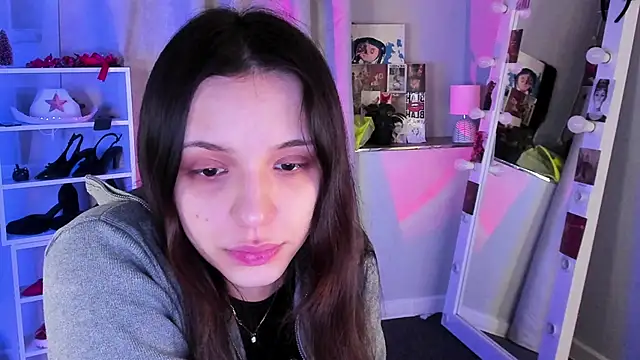 Sahara Shields online show from February 17, 9:39 am