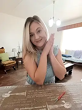 Snapshot of Vintasia chatting on October 6, 10:34 am Vintasia online show from October 6, 10:34 am