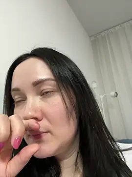 Kiss My Body online show from March 9, 8:35 pm