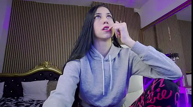 KeylaBlair online show from January 30, 3:40 pm