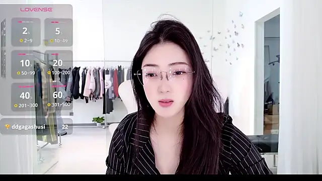 miaomiao-777 online show from November 24, 3:17 am