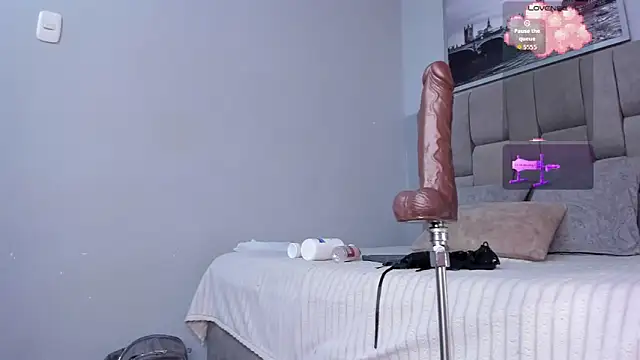 janna lopez  online show from November 1, 11:12 am