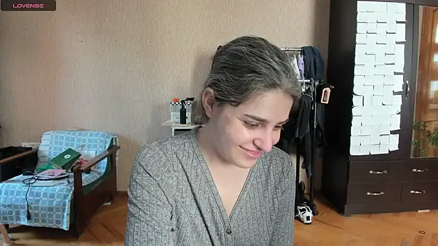 Snapshot of _Roselina_ chatting on June 19, 11:03 am Roselina online show from June 19, 11:03 am