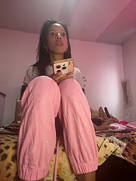 Snapshot of Keyler_True18 chatting on May 13, 9:55 pm Keyler True18 online show from May 13, 9:55 pm