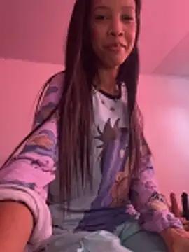 Snapshot of Keyler_True18 chatting on May 17, 2:13 pm Keyler True18 online show from May 17, 2:13 pm