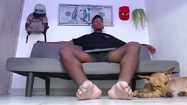 Snapshot of Master_foot_ chatting on May 14, 5:31 pm Master foot online show from May 14, 5:31 pm