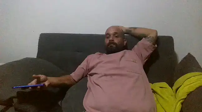 Snapshot of Chubi6669 chatting on February 9, 5:50 am Chubi6669 online show from February 9, 5:50 am