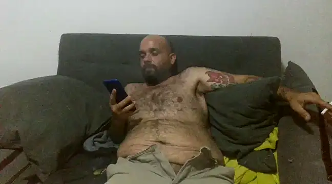 Snapshot of Chubi6669 chatting on February 9, 4:40 pm Chubi6669 online show from February 9, 4:40 pm