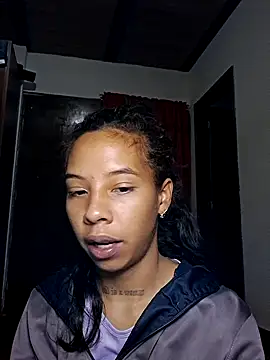 Miss sparkle00 online show from March 7, 9:56 pm