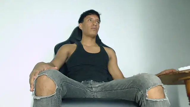 matteo rivas online show from February 12, 3:45 am