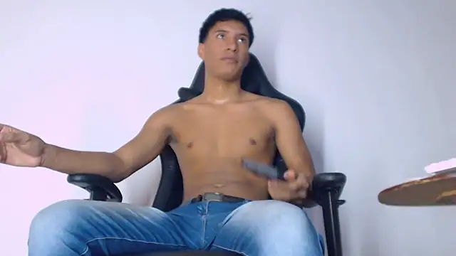 matteo rivas online show from February 14, 6:37 pm