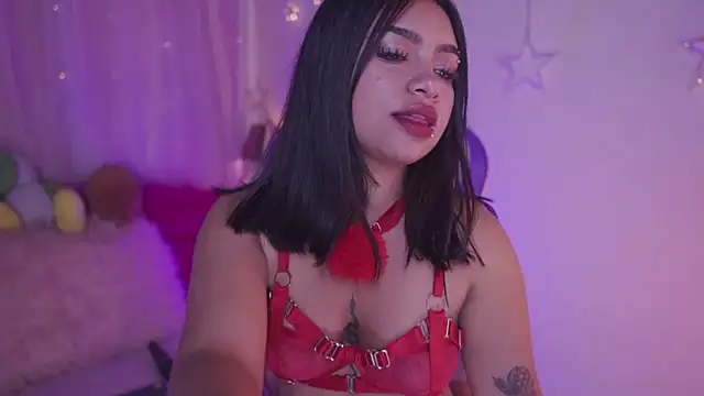 emma soffia  online show from February 3, 6:49 pm