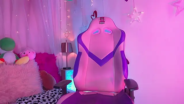 emma soffia  online show from March 17, 6:42 pm