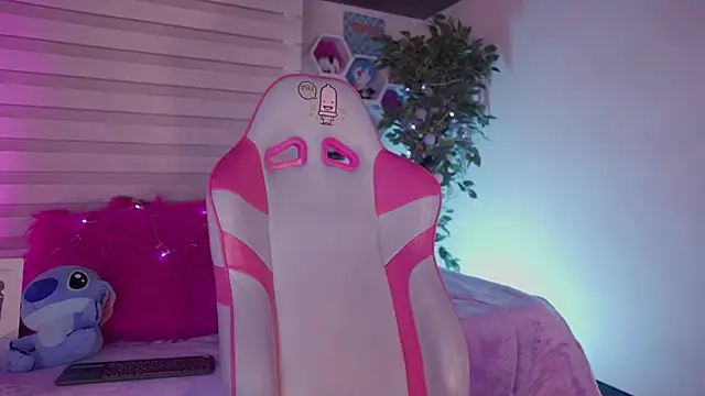 emma soffia  online show from October 2, 5:31 pm