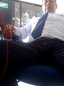 Snapshot of Jinenez chatting on November 1, 8:11 pm Jinenez online show from November 1, 8:11 pm