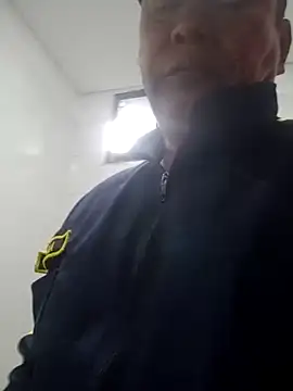 Snapshot of Jinenez chatting on November 25, 2:44 am Jinenez online show from November 25, 2:44 am