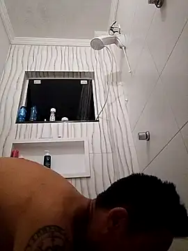 Snapshot of Santanacumxplod chatting on January 14, 1:26 am Santanacumxplod online show from January 14, 1:26 am