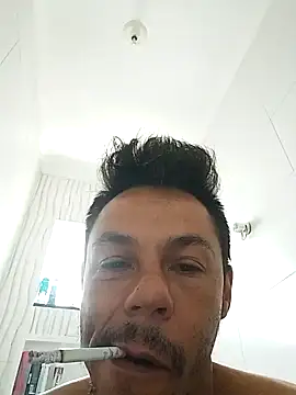 Snapshot of Santanacumxplod chatting on January 26, 11:39 am Santanacumxplod online show from January 26, 11:39 am