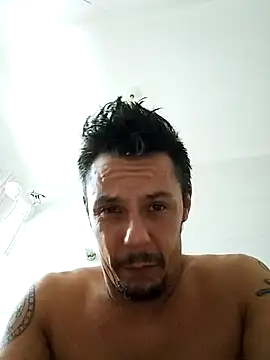 Snapshot of Santanacumxplod chatting on January 31, 7:40 pm Santanacumxplod online show from January 31, 7:40 pm