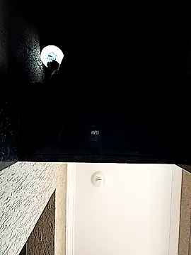 Snapshot of Santanacumxplod chatting on February 19, 7:38 pm Santanacumxplod online show from February 19, 7:38 pm