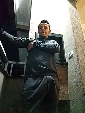 Snapshot of Santanacumxplod chatting on February 28, 3:04 am Santanacumxplod online show from February 28, 3:04 am