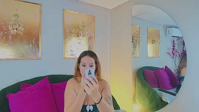 scarlette69 online show from April 21, 7:39 pm