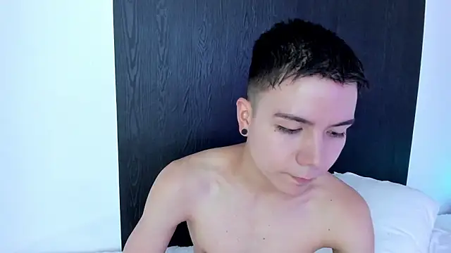 Snapshot of alanblack1 chatting on January 28, 6:28 pm alanblack1 online show from January 28, 6:28 pm