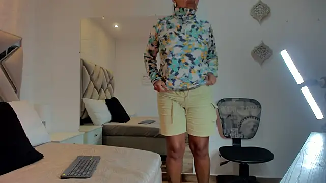 raquell moore online show from March 17, 12:08 am