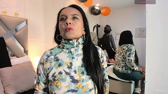 raquell moore online show from October 23, 12:04 pm