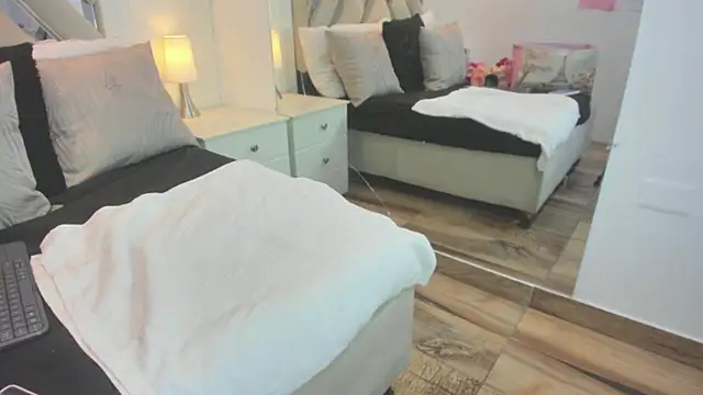 raquell moore online show from January 14, 4:56 pm