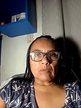 raquell moore online show from February 4, 3:01 am