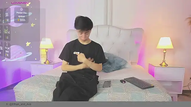 ethan and ava online show from March 16, 1:49 pm