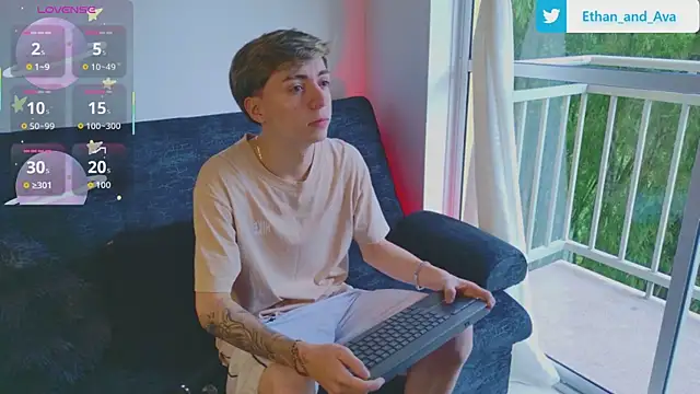 ethan and ava online show from October 22, 12:49 pm