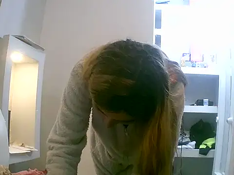 Snapshot of VittoriaTaylor chatting on February 14, 3:25 am VittoriaTaylor online show from February 14, 3:25 am