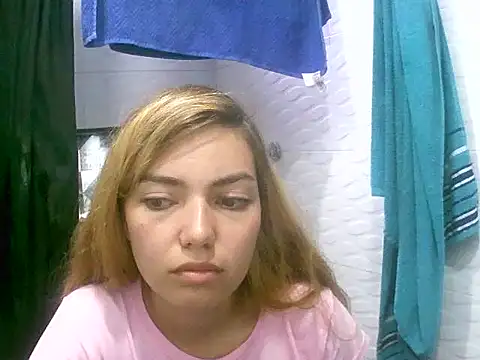 Snapshot of VittoriaTaylor chatting on February 16, 9:00 pm VittoriaTaylor online show from February 16, 9:00 pm