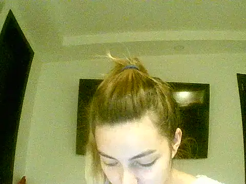 Snapshot of VittoriaTaylor chatting on March 22, 12:58 am VittoriaTaylor online show from March 22, 12:58 am