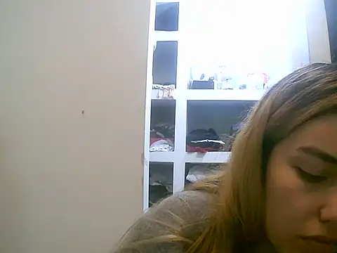 Snapshot of VittoriaTaylor chatting on March 23, 5:00 am VittoriaTaylor online show from March 23, 5:00 am