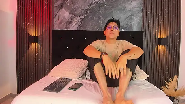 vanilla hot online show from January 28, 1:27 pm