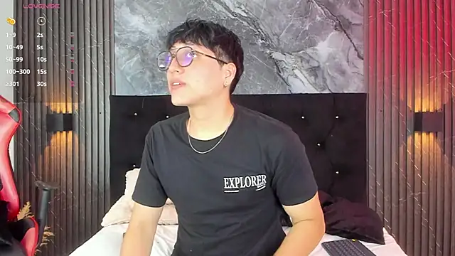 vanilla hot online show from March 7, 1:29 pm