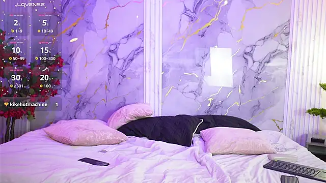 vanilla hot online show from September 24, 7:39 pm