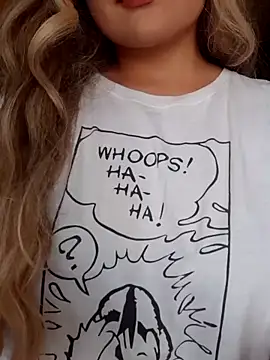 Snapshot of monicavictoria1301 chatting on November 21, 7:45 pm monicavictoria1301 online show from November 21, 7:45 pm